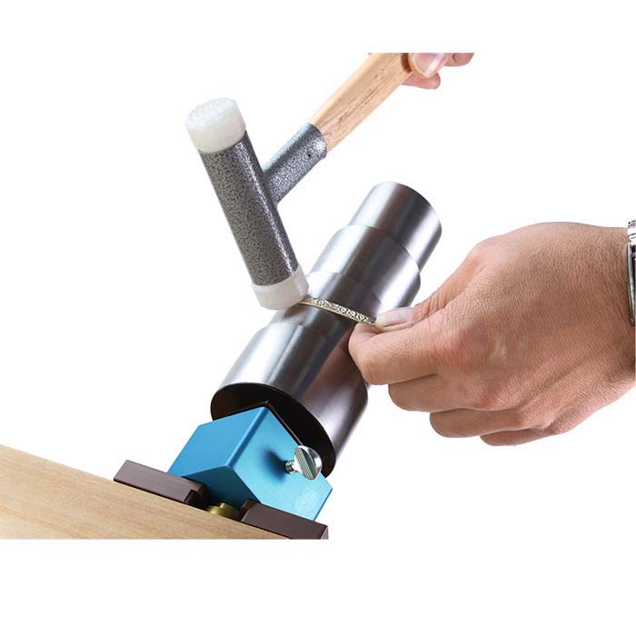 Rotating Holder for Bracelet Mandrel with Tang