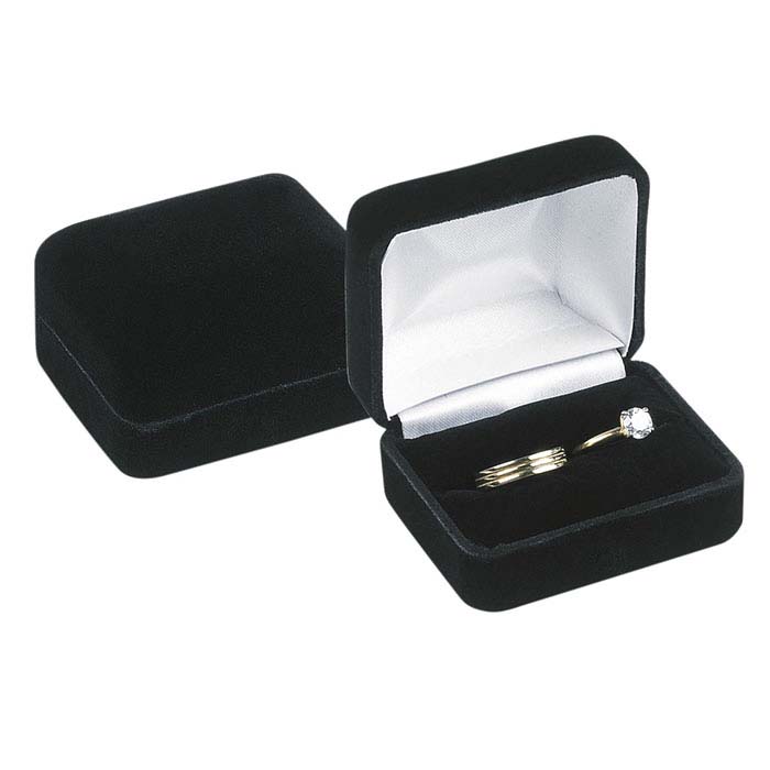 Black Velvet Double-Ring Gift Box