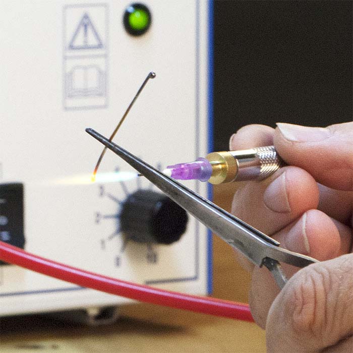 Single-Torch Hydrogen Welding System